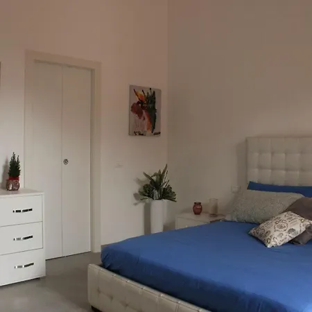 Mondello Bed &