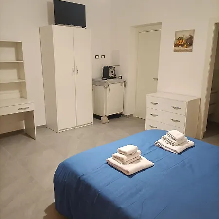 Mondello Bed & بيت ضيافة